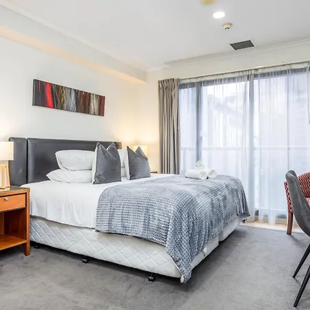 Highrise Studio Apartment W/ Ac, Pool & Gym In Auckland Cbd